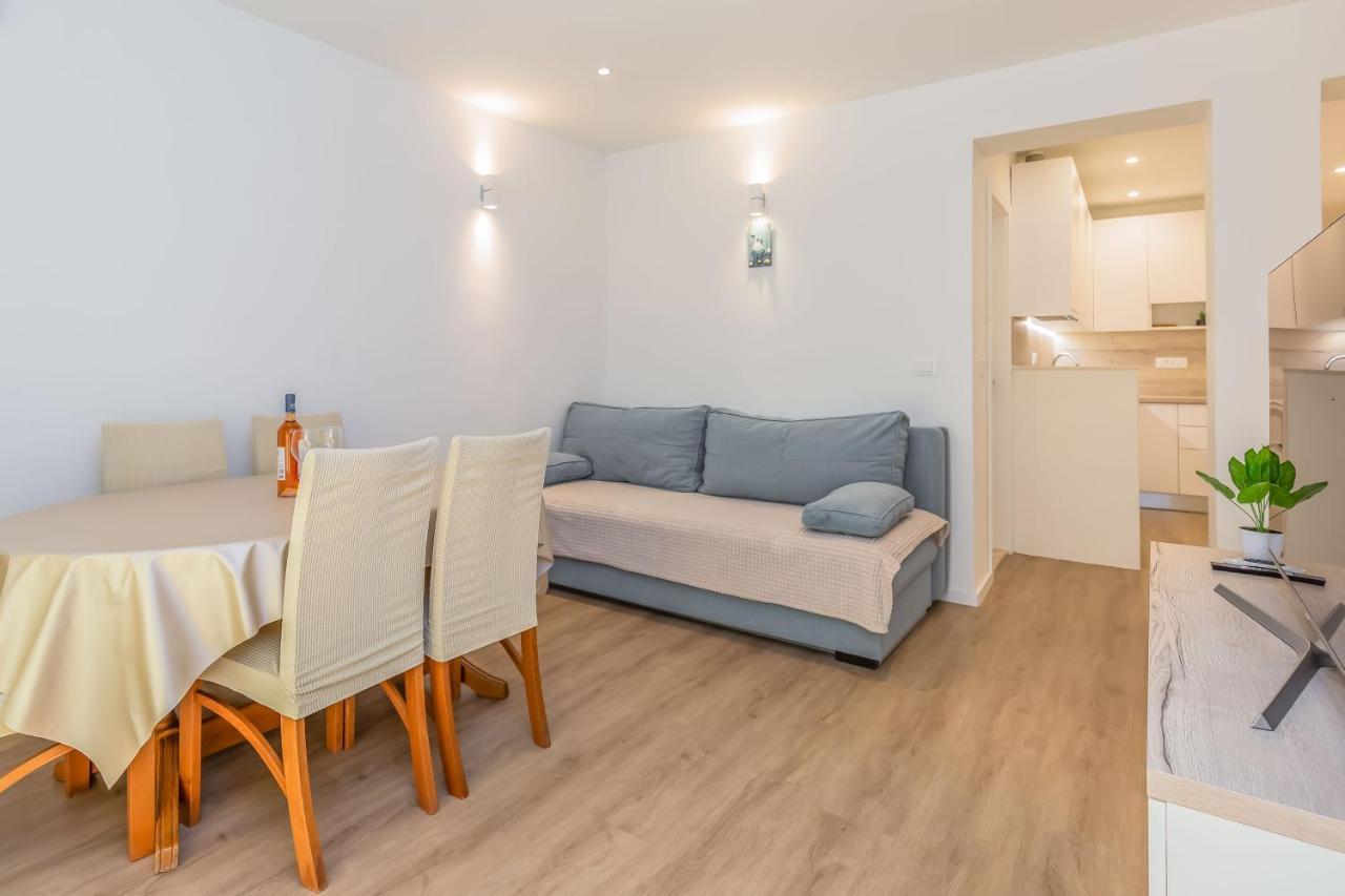 Apartments Maestral Makarska Ngoại thất bức ảnh