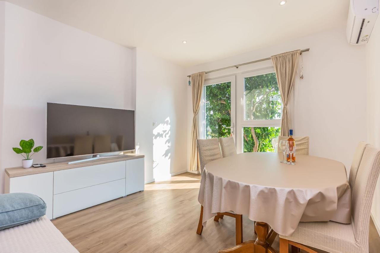 Apartments Maestral Makarska Ngoại thất bức ảnh