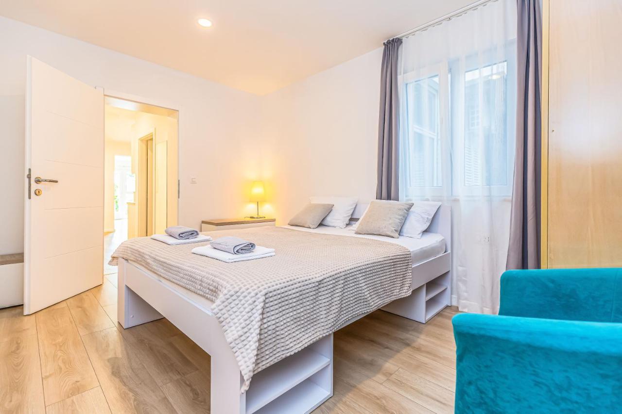 Apartments Maestral Makarska Ngoại thất bức ảnh