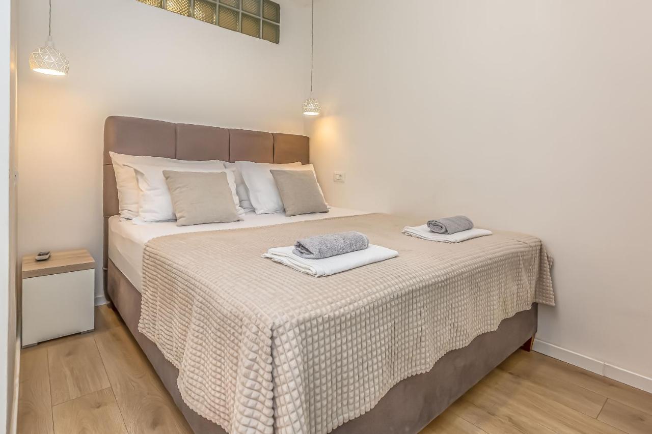 Apartments Maestral Makarska Ngoại thất bức ảnh